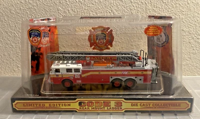 Code 3 FDNY Seagrave Truck Ladder 26 #12720 - Image 1 of 4
