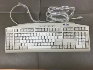 SUN 320-1270 Keyboard DIN-8 ,ENGLISH, for SparcStation 20 & 5 "No-YELLOW" - Picture 1 of 5