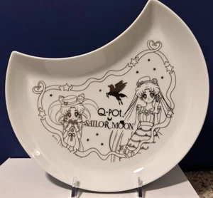 Sailor Moon x Q-Pot Cafe Collaboration Plate in Original Box - Crescent Moon - Picture 1 of 5