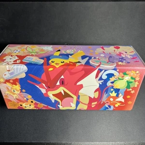 Centro Pokémon Hiroshima Pikachu (caja abierta sin tarjeta promocional incluida) vendedor de EE. UU. - Imagen 1 de 5