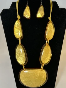 Vintage Grob Gold Folie Schimmer Lucite Latz Halskette Ohrringe Set - Bild 1 von 12