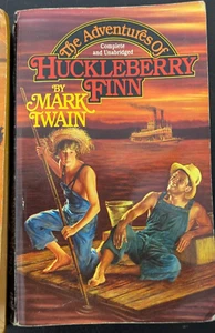 The Adventures of Huckleberry Finn by Mark Twain ~ 1989 Vintage Paperback - Picture 1 of 2