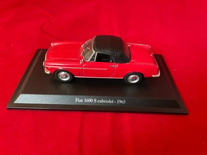 Modello scala 1:43 Fiat 1600 s cabriolet 1965 colore rosso (f27) usato - Foto 1 di 7