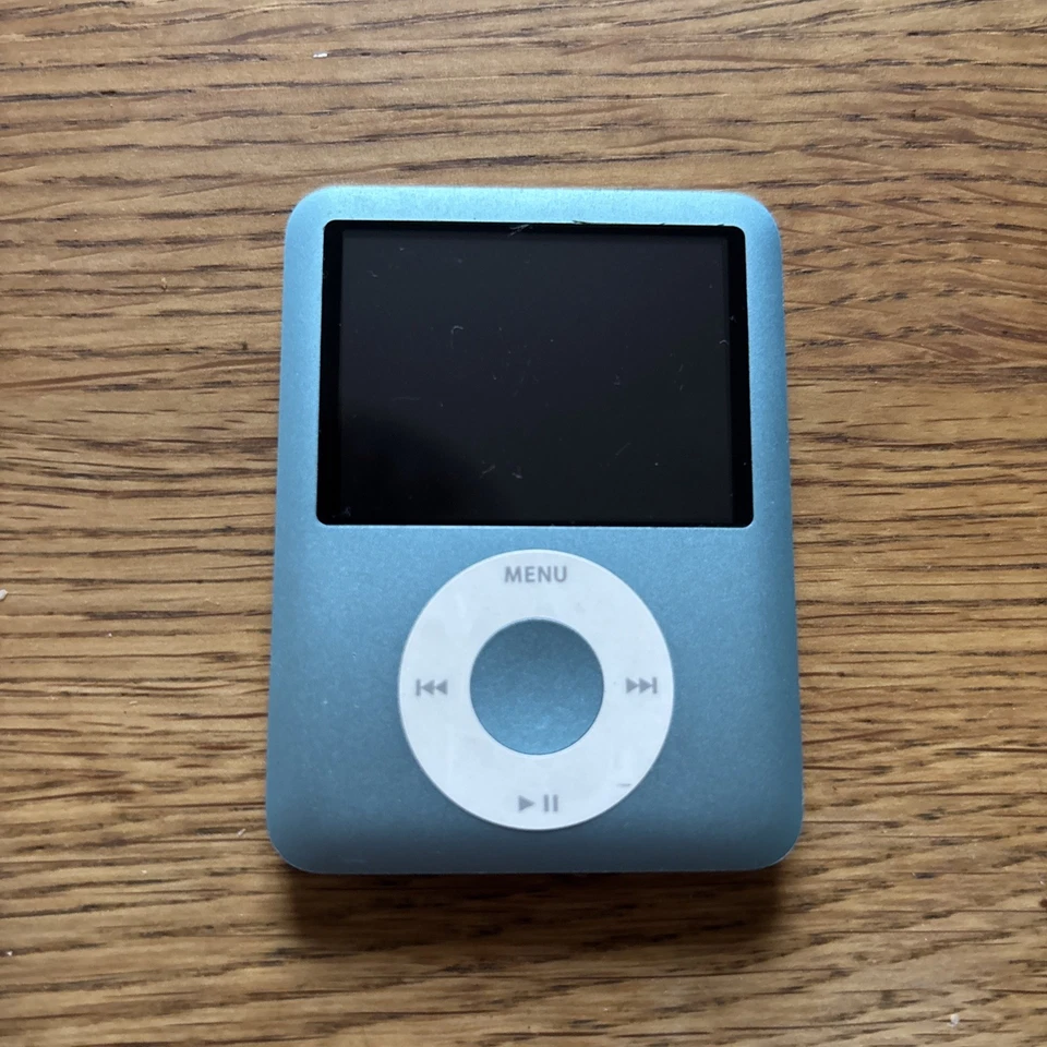 ipod nano 3rd generation 8 gb - Image 1 of 3