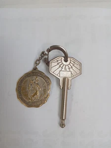 Chiave chiodo decorata con portachiavi s. Cristoforo vintage per Fiat Topolino - Foto 1 di 1