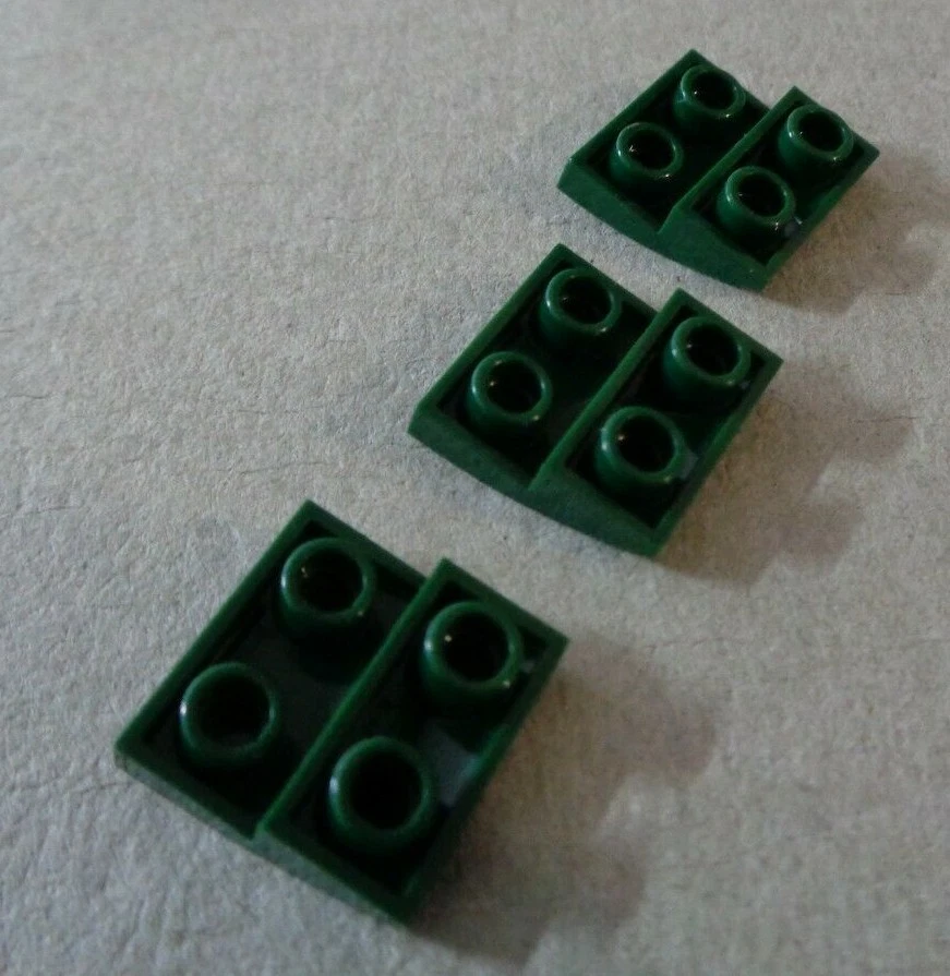 LEGO 32803 - 6255896  Slope Curved 2x2 Inverted Earth Green x3 ** - Image 1 of 1