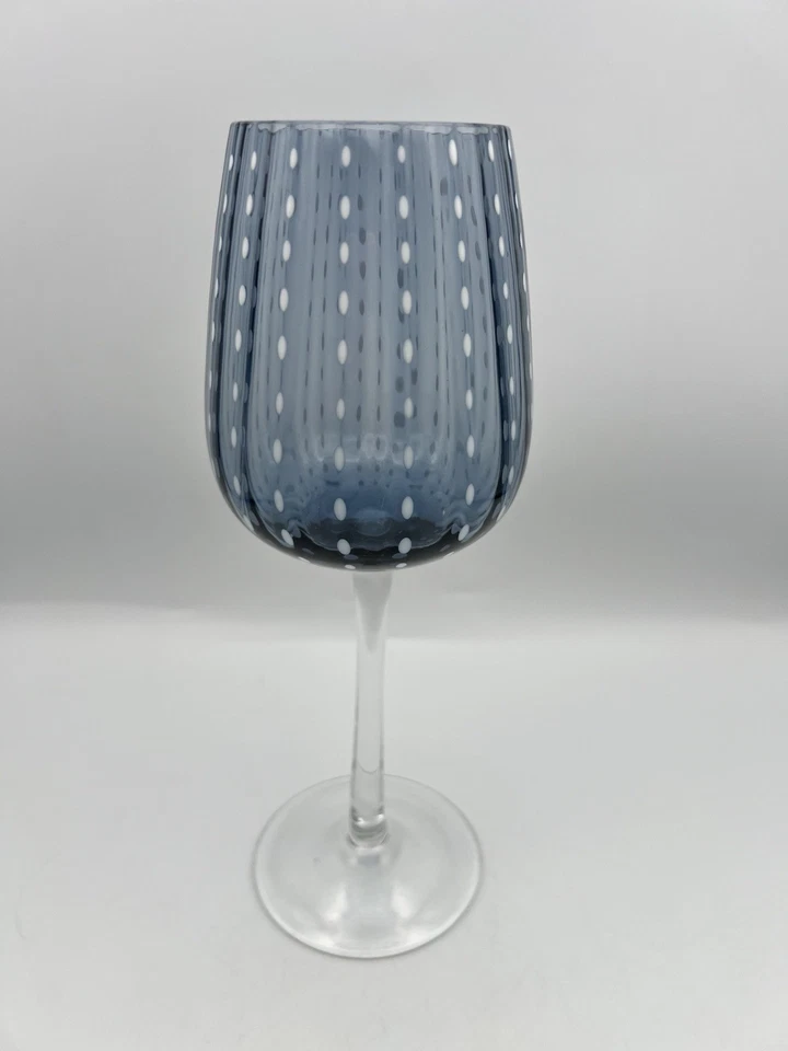 Balão circular branco chuva em azul taça de vinho - Imagem 1 de 4