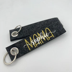 Filz Schlüsselanhänger individueller Name - Muttertag Geschenk - Mama - 13x3cm - Bild 1 von 4