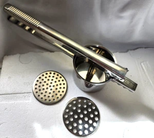 Cuisipro 18/10 Stainless Masher Ricer 2 sz dics - Picture 1 of 12