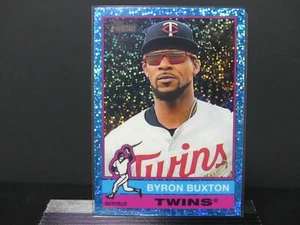 Byron Buxton 2025 Topps Heritage Chrome Light Blue Sparkle #282 Minnesota Twins - Bild 1 von 2