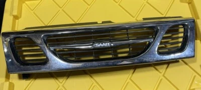 REJILLA SAAB 99-02 Usada (leer Descripción) Foto 1 de 4