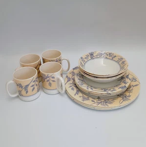 Arcopal France 16 Piece Set for 4 Blue Flower and Cream Pattern Vintage - Picture 1 of 12