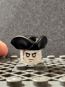 Lego Officer Magda Minifigure Head And Hat  (71042)  
