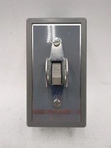 Square D 2510KO2 30A 600V 3P Manual Motor Controller On/Off Switch Used - Picture 1 of 6
