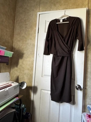 Vestido cruzado mujer talla 22/24 marrón nuevo con etiquetas. Marca Avenue Foto 1 de 4