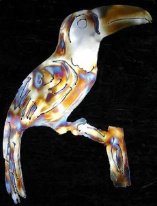 TOUCAN Tropical Rainforest Bird Metal Wall Art Decor - Picture 1 of 1