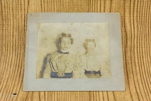 Tarjeta fotográfica vintage para dos damas - Imagen 1 de 8