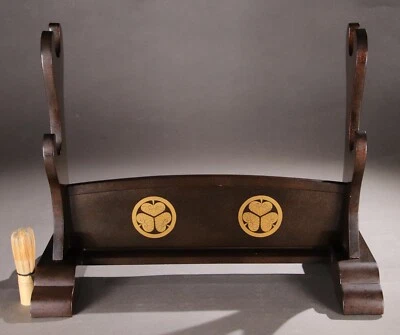 Japanese Lacquer Samurai Sword Rack 2 Hooks Tokugawa Crest Makie KATANA-KAKE - Image 1 of 4