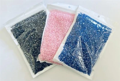 Paquete de 3 gemas artesanales AB de gemas redondas de media perla de resina suelta negra rosa y azul Foto 1 de 4