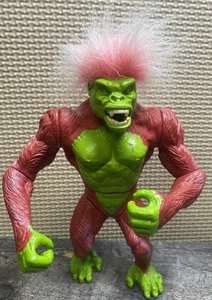 1994 6" Primal Rage Actionfigur Yeti grün rot RAR Chaos Destructive Dinos - Bild 1 von 9