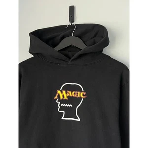 Sudadera con Capucha Brain Dead X Magic The Gathering Logo - Talla Pequeña - Negra - NUEVA - Imagen 1 de 9
