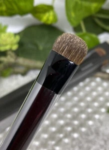 bh cosmetics Classic Smudge Brush 23 Klassischer Verblenderpinsel Pinsel *neu* - Bild 1 von 7
