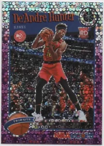 De'Andre Hunter 2019-20 NBA HOOPS PREMIUM LAGER Tribute Lila Disco RC #299 - Bild 1 von 2