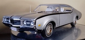 OLDSMOBILE CUTLAS HURST OLDS 1968 1/18 AUTOWORLD - Foto 1 di 10