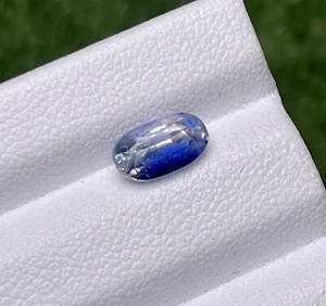 1,64CT Wunderschöner 100% natürlicher blauer Saphir - Bild 1 von 3