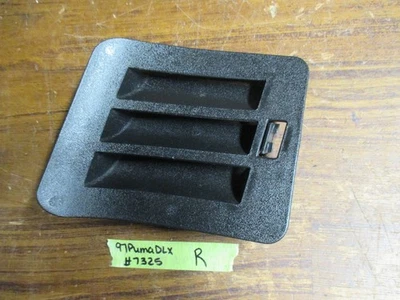 97 Arctic Cat Puma Deluxe 340 F/C Snowmobile Right R Air Intake Vent Louver - Imagem 1 de 4