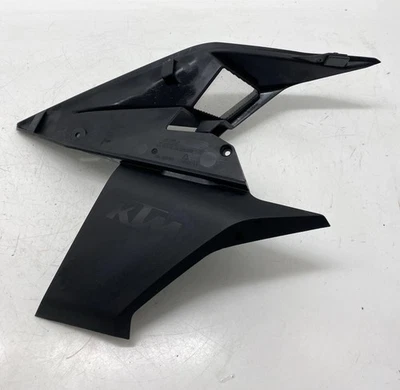 ♻️ Ktm 1290 Superduke R 2018 - 2019 Left Side Fuel Tank Spoiler Fairing ♻️ - Image 1 of 4