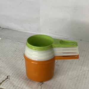 Vintage Set Of 5 Tupperware Measuring Cups - Mixed Colors 761-765 - Picture 1 of 7