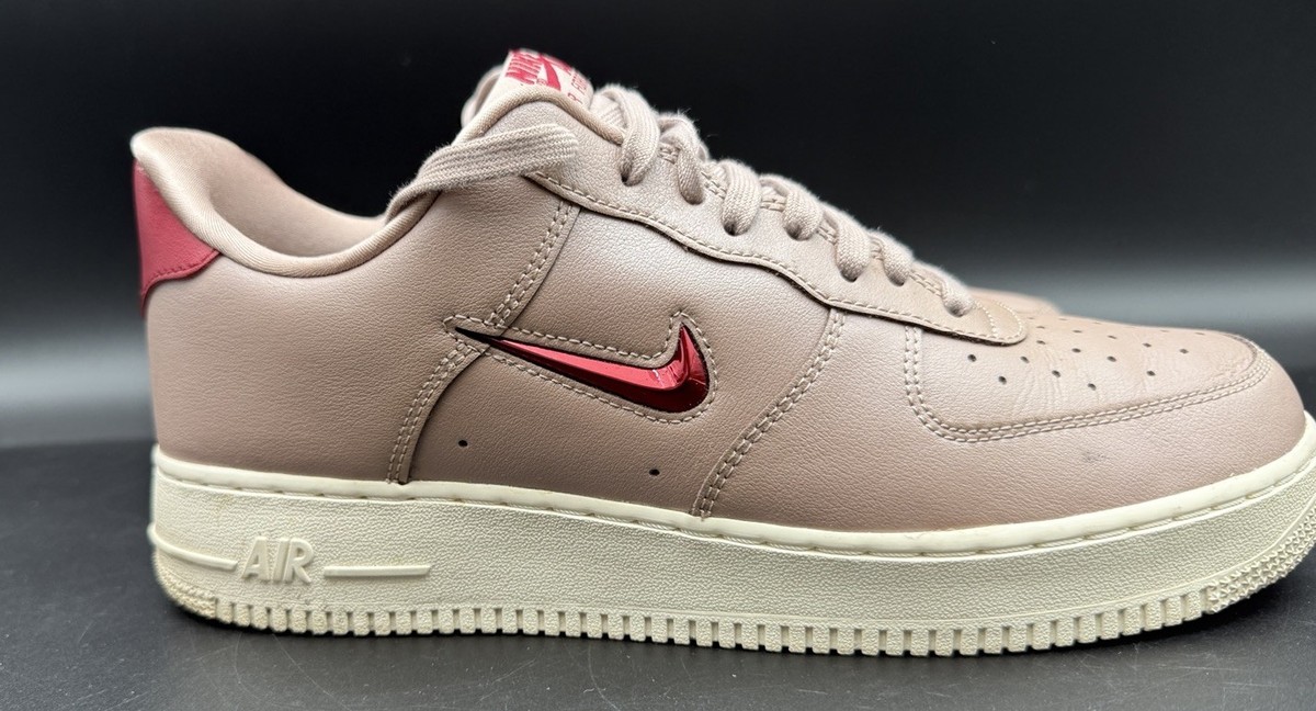 生産終了 NIKE AIR FORCE 1 07 JEWEL SWOOSH Nike Air Force 1 Jewel 2023 - The Drop Date