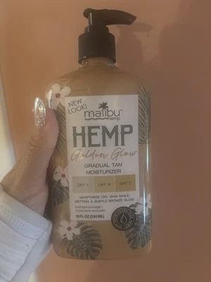 Nova loção pós-bronzeadora de cânhamo Malibu com bronzeador hidratante gradual bronzeado 18 oz - Imagem 1 de 3