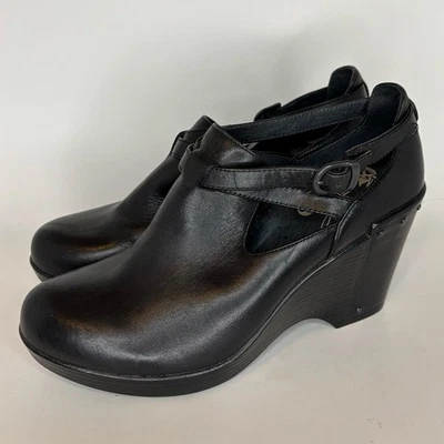 Zueco Dansko para mujer 10/41 Franka tacón de cuña cuero negro hebilla cerrada Foto 1 de 4