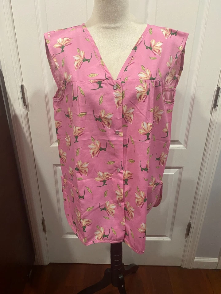 Women Sleeveless Cobbler with side Pockets Pink Floral Sz M 30"L - Image 1 of 4