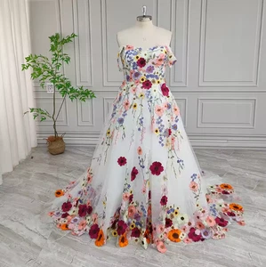 Abito da sposa linea A in pizzo con ricamo fiori colorati foto reale per sposa - Foto 1 di 9