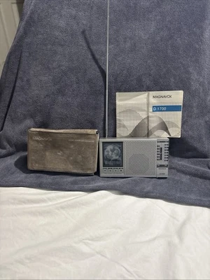 Radio reloj cronómetro vintage Magnavox D-1700 con manual y estuche compacto funciona Foto 1 de 4