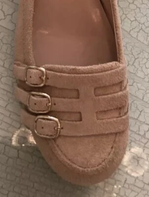 ❤️Nuevo Hermoso AJ VALENCI Mujer Beige Gamuza Cuero Tacón Mocasines Talla 8M/38 Foto 1 de 4