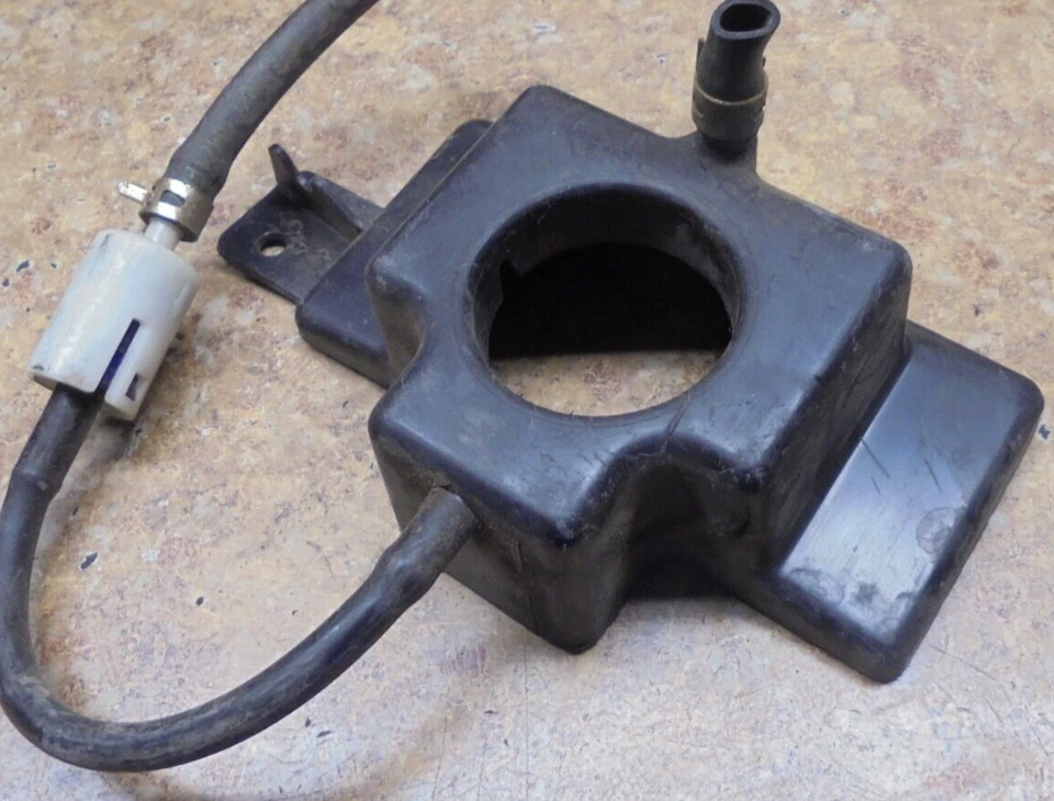 Kawasaki Voyager ZG1200 ZG 1200 B XII 2002 carrocería cuadro cubierta panel admisión de aire 02 Foto 1 de 1