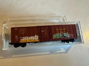 Micro-Trains Spur N Graffiti Collector Series Wisconsin Central Box Car - Bild 1 von 11