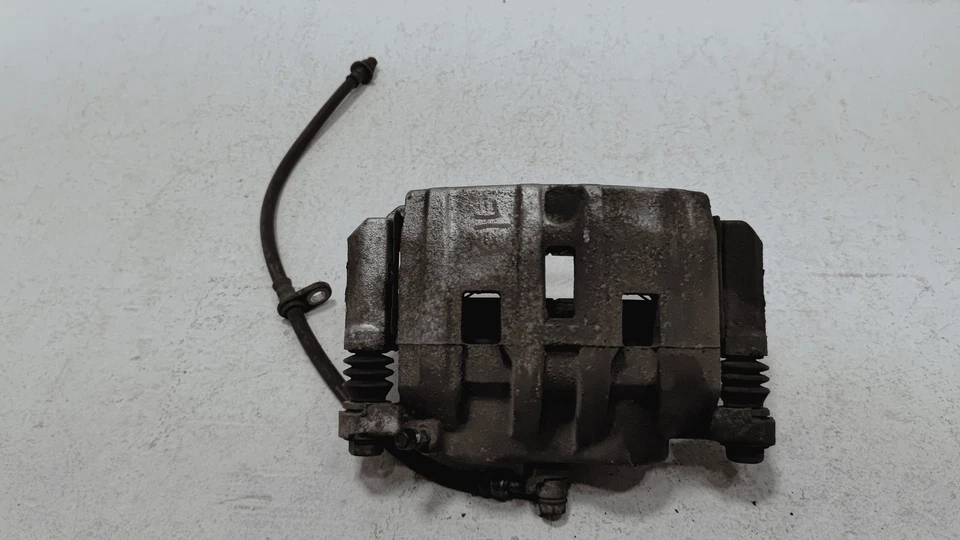 Pinza de freno delantera izquierda lado conductor ACURA MDX 2016-2021 OEM Foto 1 de 4