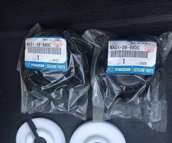 Subchasis trasero MAZDA MIATA MX5 90-05 tapón de montaje de arbusto 2 piezas genuino Foto 1 de 1