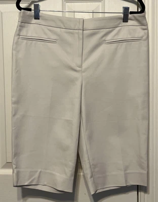 Chico's Ultimate Fit Smooth Stretch Chino Light Biege Bermuda Shorts Sz .5(6)NWT - Image 1 of 4