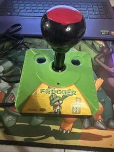 Konami Frogger Plug and Play Joystick TV Videojuegos Consola Clásica Arcade Diversión - Imagen 1 de 2