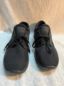 NEU Nike Air Triple schwarze Schuhe Turnschuhe Damengröße 10 B4 - Bild 1 von 7