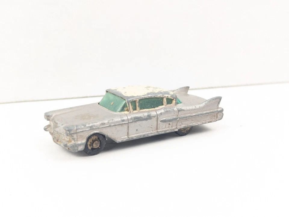 Coche de juguete fundido a presión plateado Cadillac Sixty Special #27 de colección Lesney Matchbox - Hecho en Foto 1 de 4