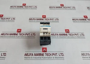 TELEMECANIQUE LC1D093BD 3 Pole Contactor 9A 24V DC Coil 600V A.C.MAX. - Picture 1 of 8