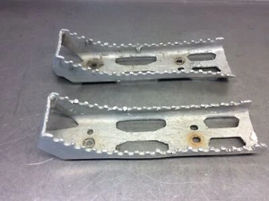 Can-Am Renegade 500-570-T650-800-1000 2007-2022 Footrest Pair 22041106 - Picture 1 of 6