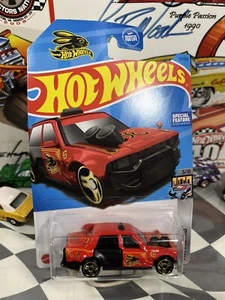 Hot Wheels Time Attaxi With Gold Opening Door new wheels - Picture 1 of 2